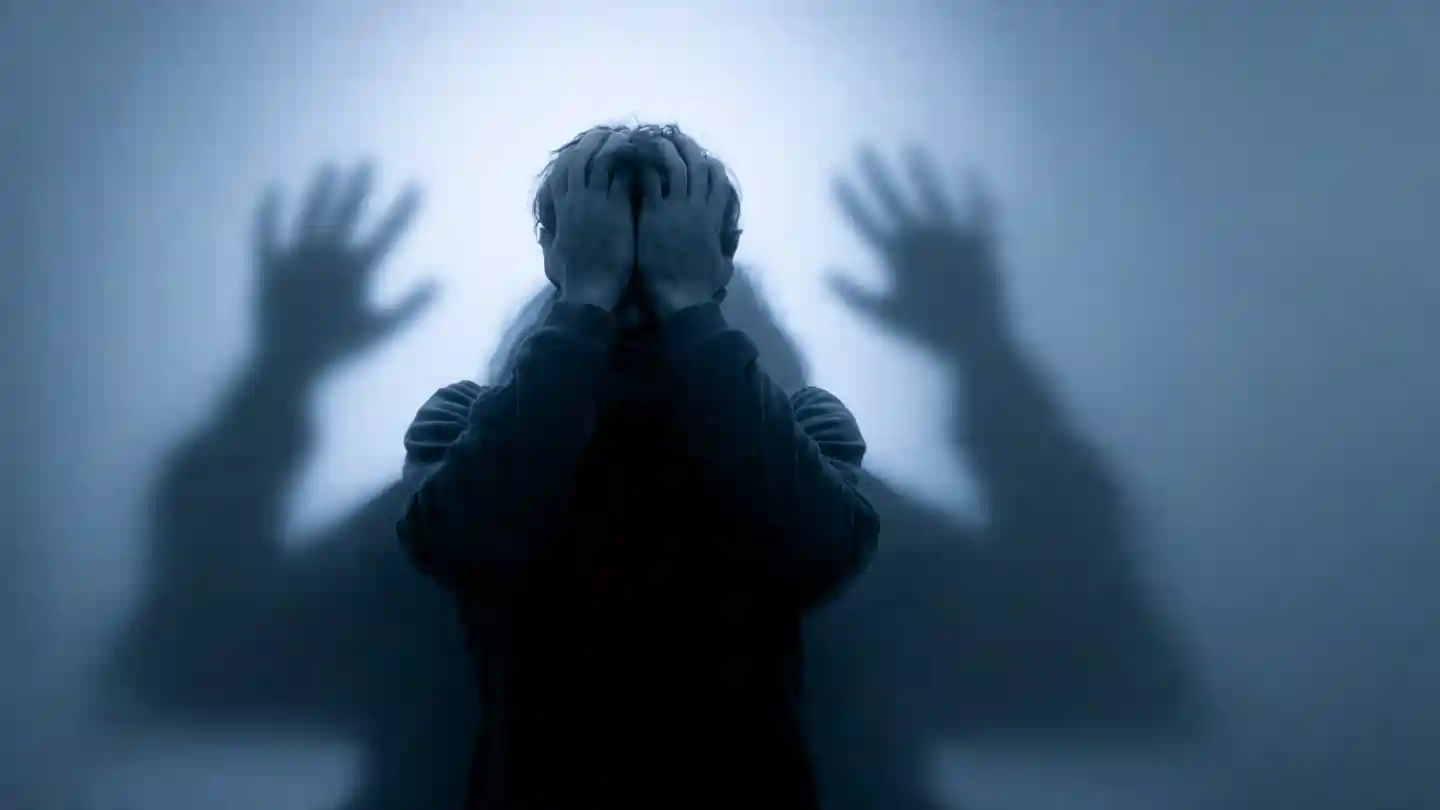 Jinn Hone Ke Lakshan symbolic image